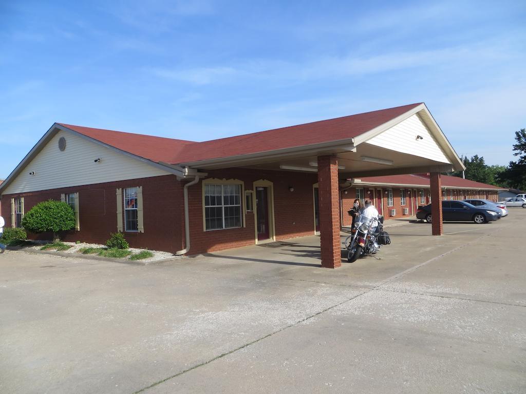 Regency 7 Rogers Motel Exterior photo